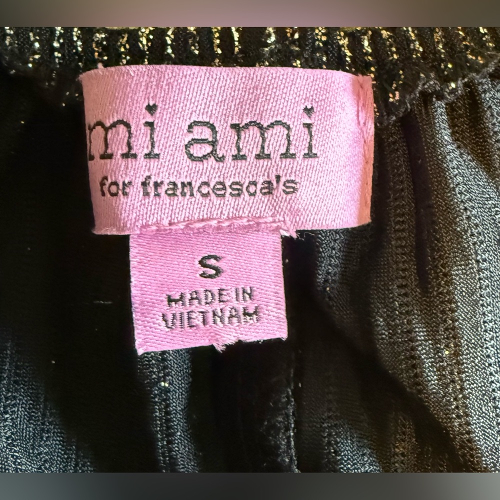 Francesca’s Mi ami sparkly top - Picture 4 of 6